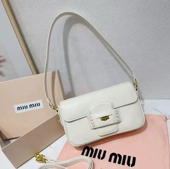 Geanta Miu + Accesorii