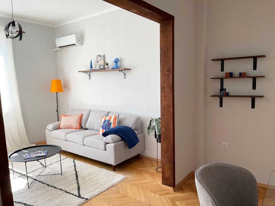 Продава се Двустаен апартамент в София, Център - 65 кв.м за 4385 €/кв.м - Снимка #2