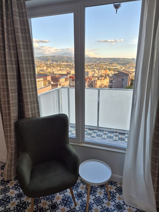 Дава се под наем Тристаен апартамент в София, Карпузица - 110 кв.м за 890 € - Снимка #1