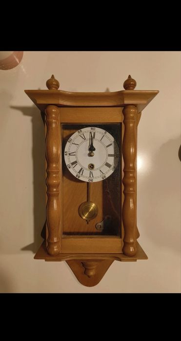 Ceas mecanic cu pendul
