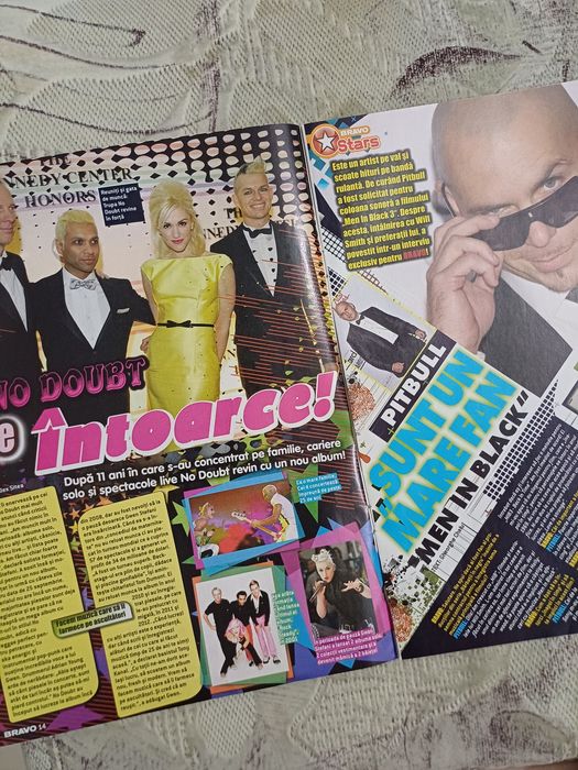 Vand revista Bravo iunie 2012, completă, cu Lady Gaga, CU 4 POSTERE cu Linkin Park, Demi Lovato, Jason Derulo si Snow White in stare impecabilă