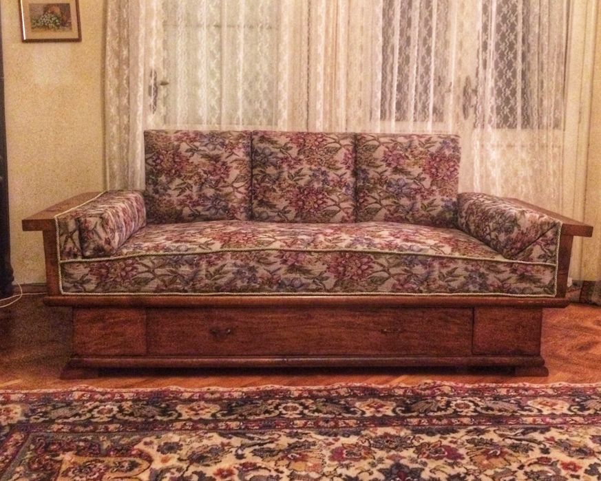 Арт  деко  канапе - диван  антика- ретро