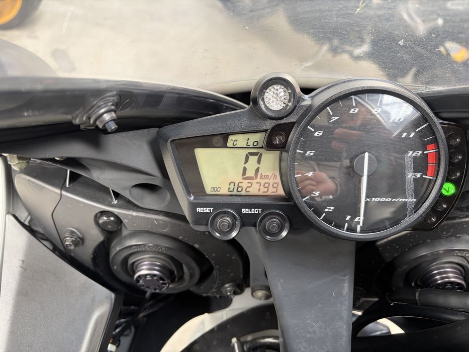 Vand Yamaha YZF R 1