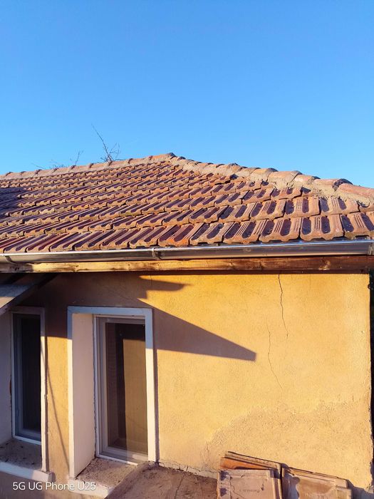 Ремонт на всички видове покриви