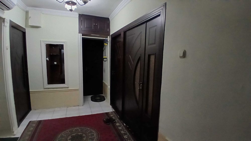 3 xonali kvartira sotiladi