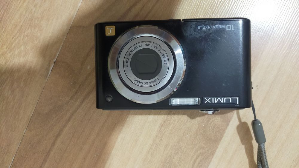 продам хороший фотоаппарат