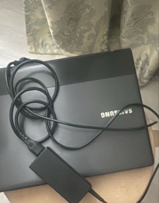 Продам ноутбук самсунг