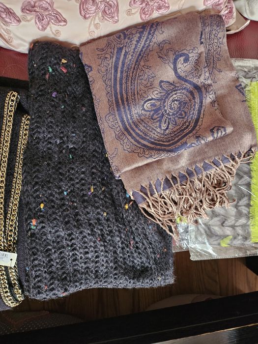 Esarfe si fulare noi