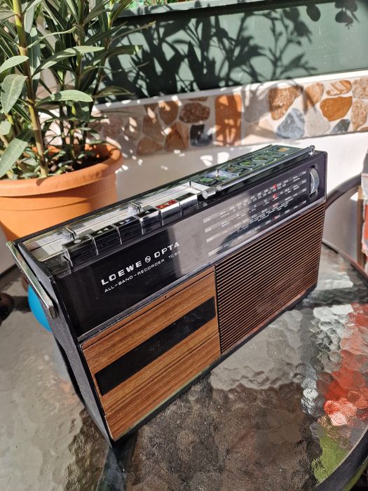 Loewe Opta,radiocasetofon,nu se aprinde,extrem de frumos
