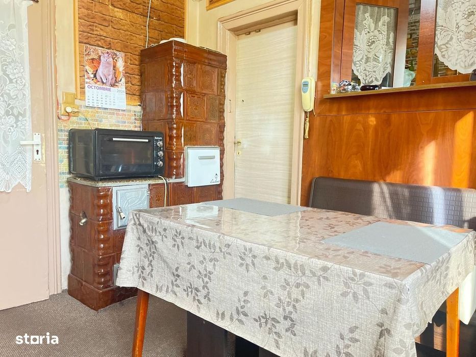 Apartament cu 4 Camere în Imobil Istoric