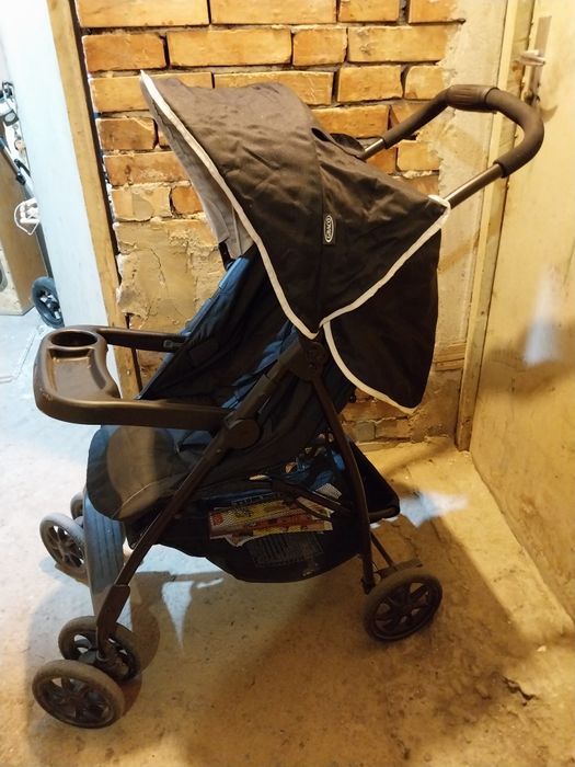 Лятна количка в черно90лв