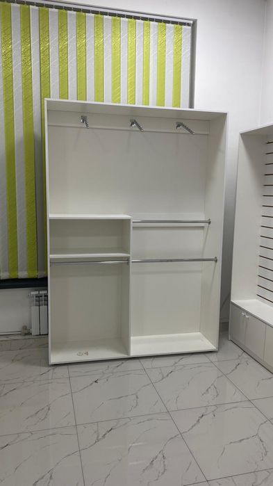 продается готовые ветрины для магазина