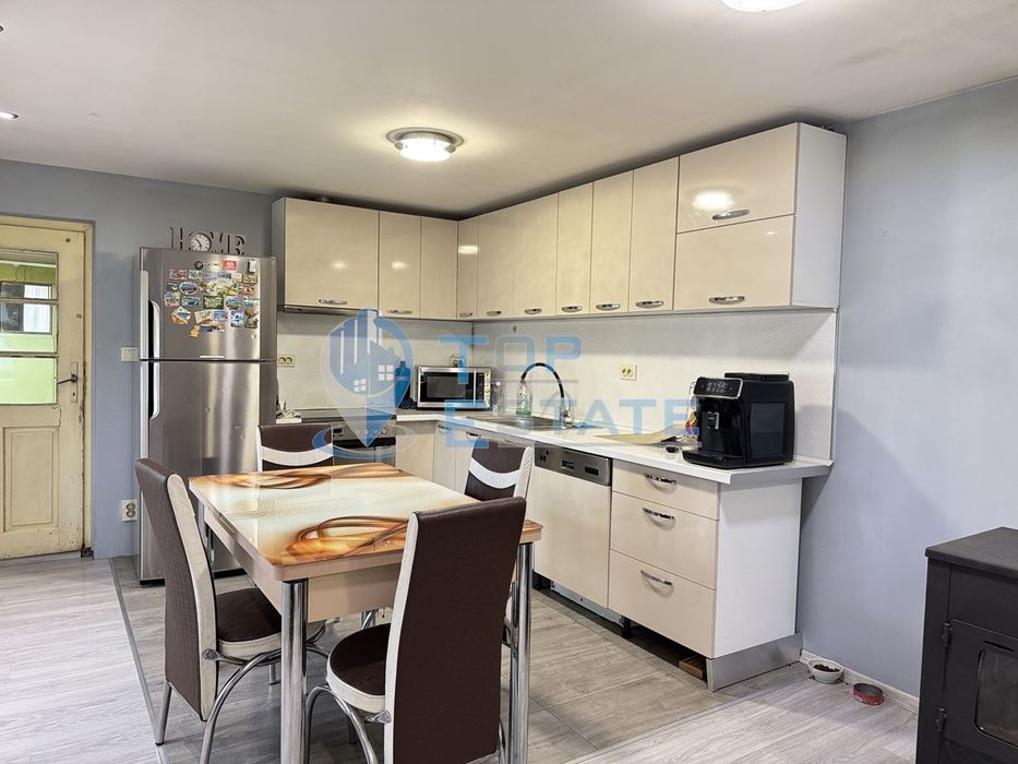 Продава се Къща в с. Климентово, Област Велико Търново - 110 кв.м за 487 €/кв.м - Снимка #2