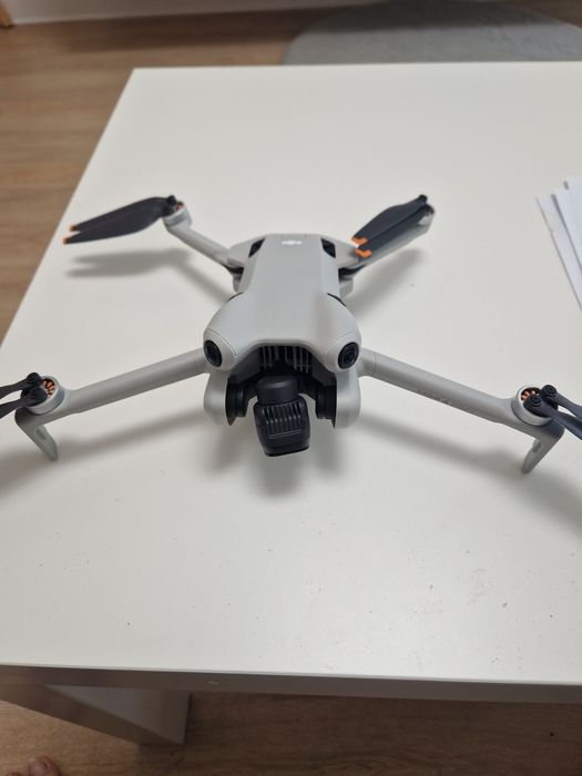 Dji mini 4 pro.numai drona