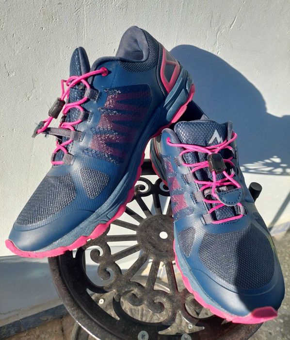 Дамски маратонки McKinley Aquabase