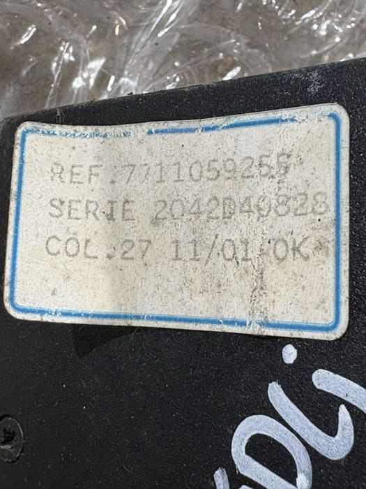 Renault Clio 2002 година Модул електронно управление на прозорци