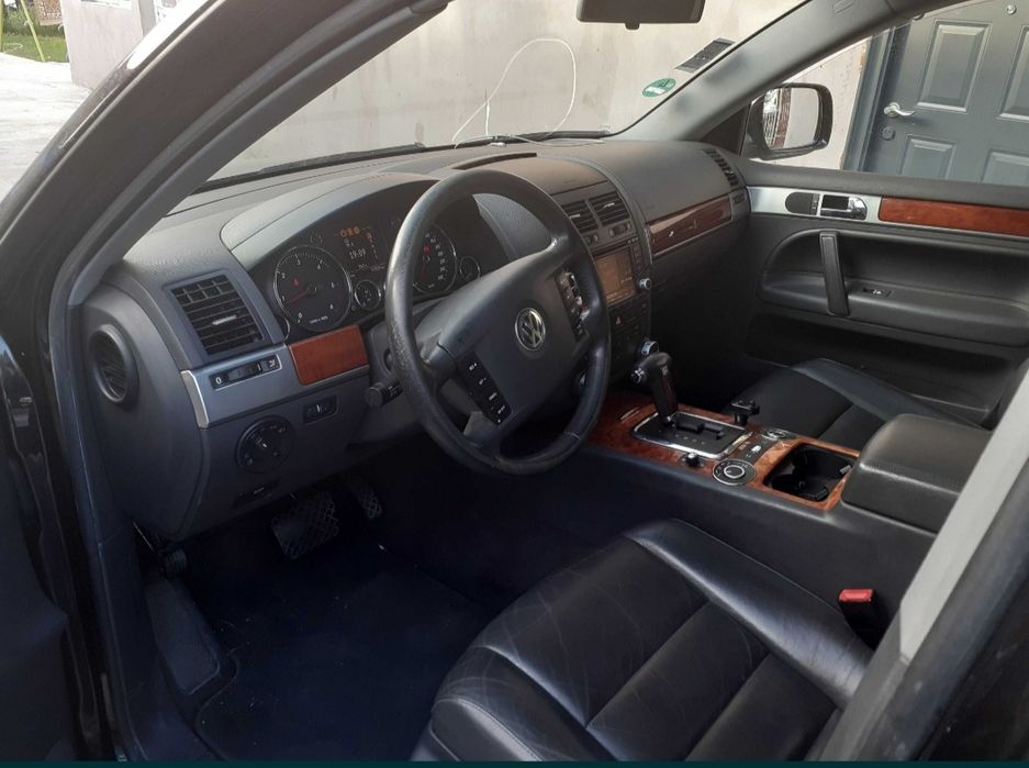 Vând  VW Touareg 2005