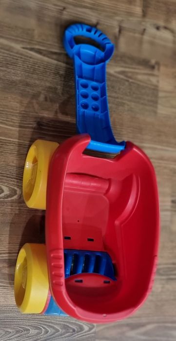 Mașina de strâns jucarii