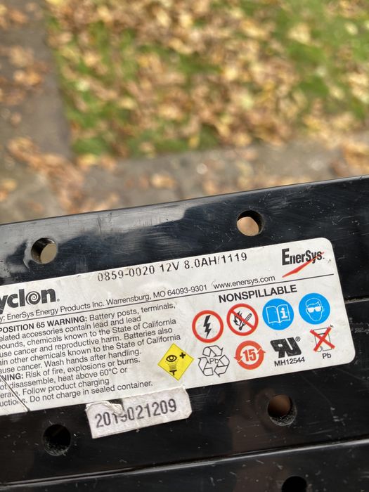 Acumulator 12V 8.0Ah noua