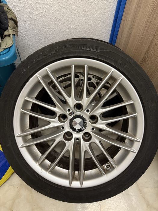 Vând  jante style m460