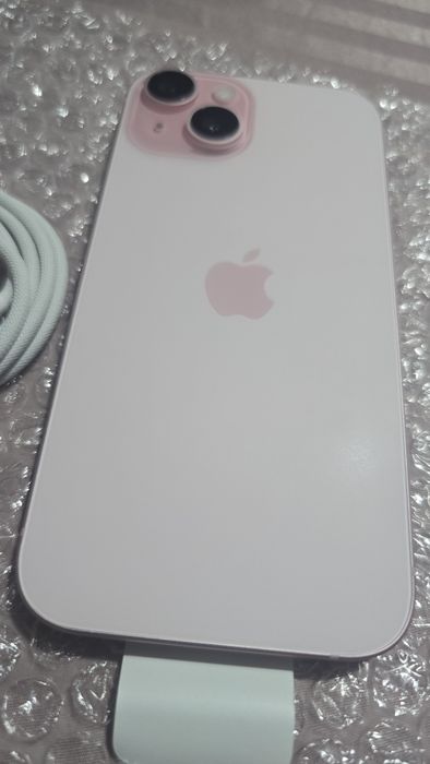 iPhone 15 Pink – 256 GB – Nou
iPhone 15 nou, sigilat, în