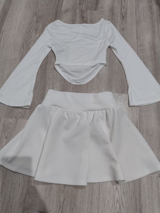 Set fusta si bluza masura 128 (7-8 ani)