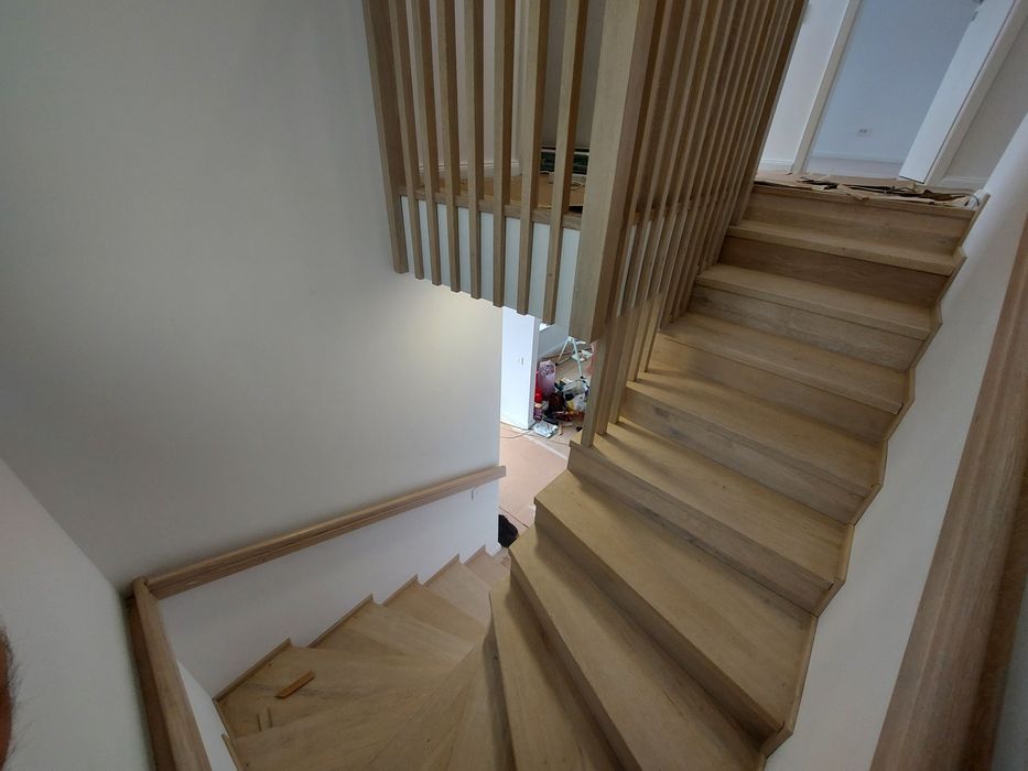 Scari interioare din lemn masiv - pret in functie de cerintele dvs