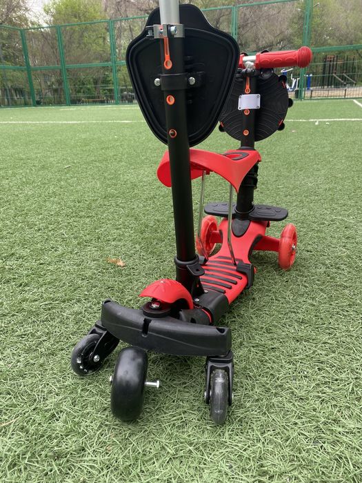 Самокат Беговел 5в1.