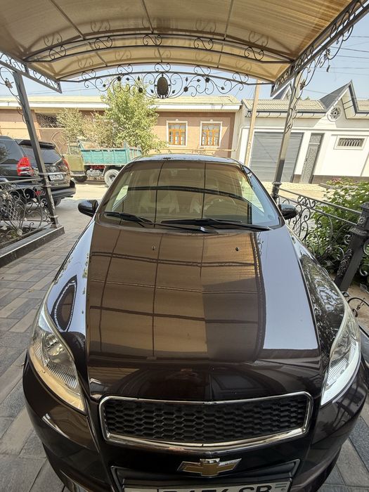 Срочно продаю нексия 3 автомат