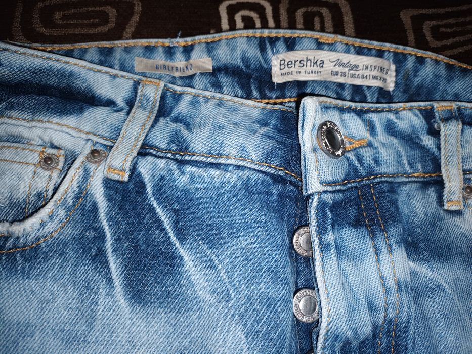 Blugi femei talie mica