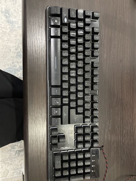 Клавиатура Red Square