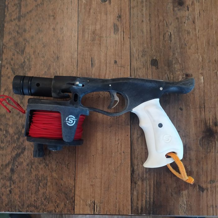 Дръжка за харпун в комплект с макара