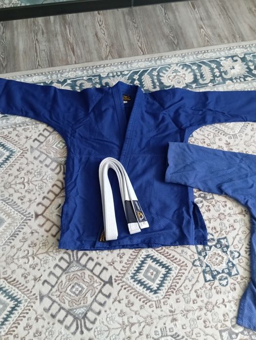 Кимано для дзюдо .Продаётся