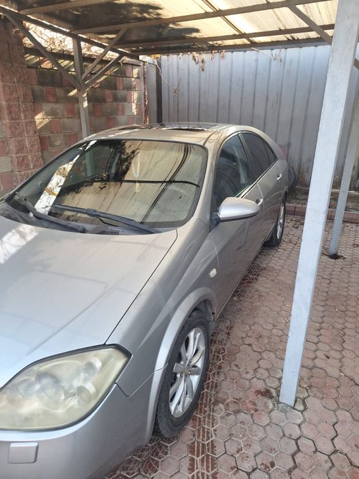 Машина Nissan продается