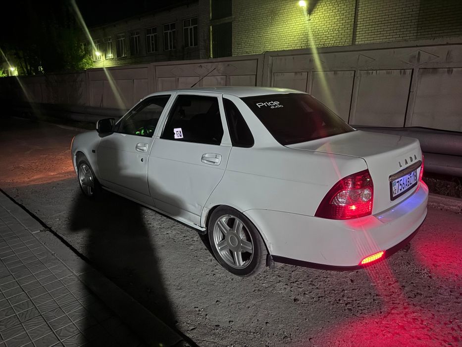 Продам машину Лада Приора