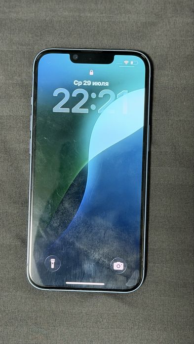 iPhone 14 в хорошем состоянии
