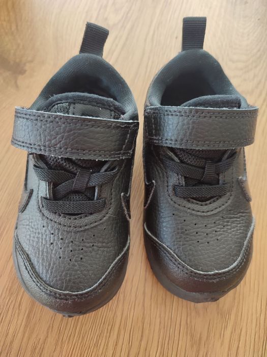 Маратонки Nike 22