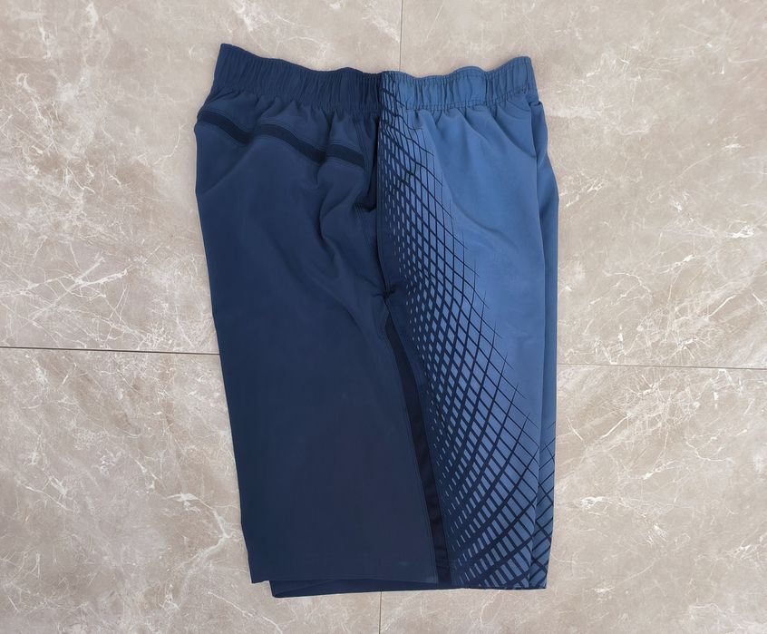 Nike къси панталони размер M