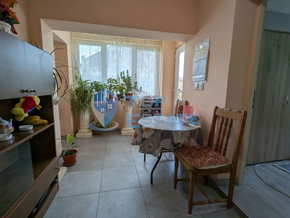 Ремонтирана тухлена къща в село Добри дял, обл. Велико Търново