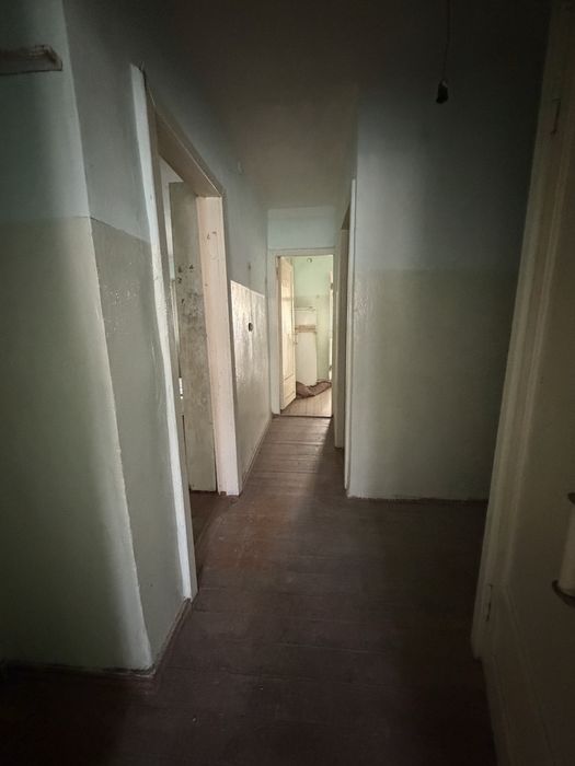 Срочно продаётся квартира. 3/1/3 Ташк. обл. г. Нуравшан