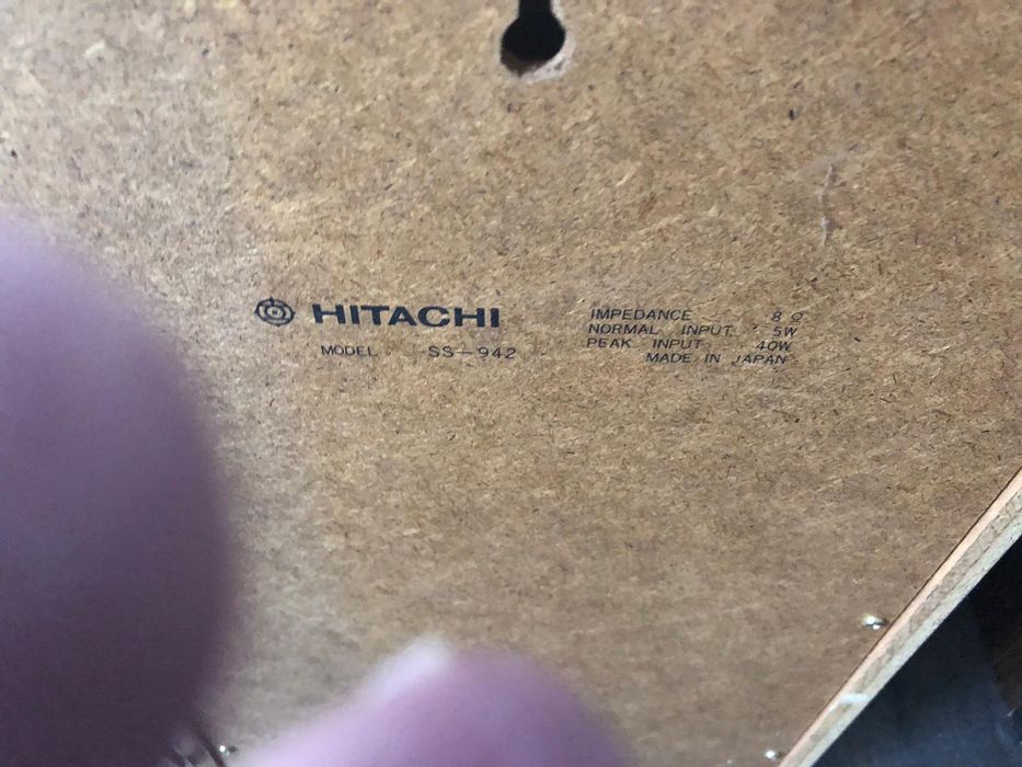 Vând doua boxe Hitachi