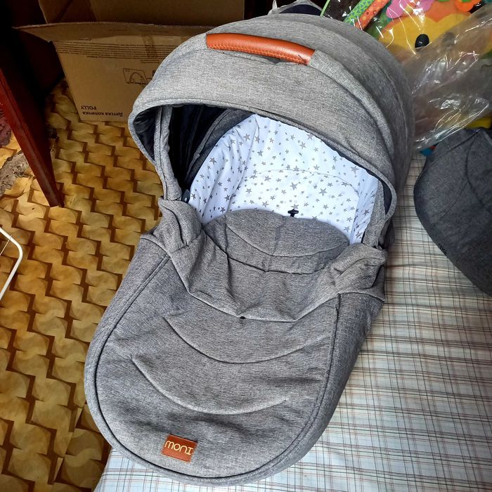 Столче за кола - mony poly