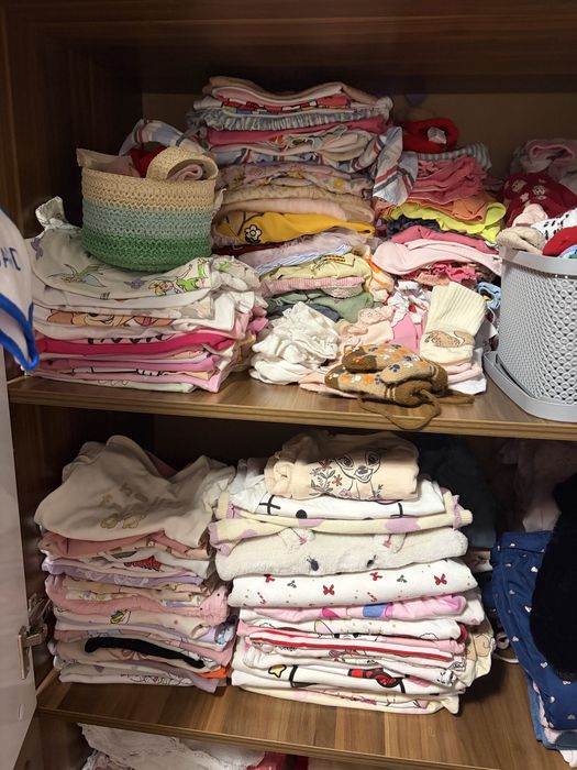 Loturi hainute de vanzare bebelusi