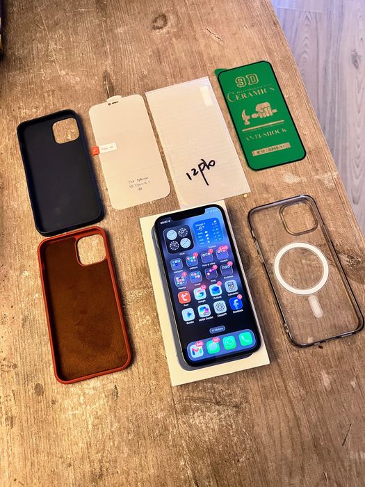 Iphone 12 pro in stare foarte buna