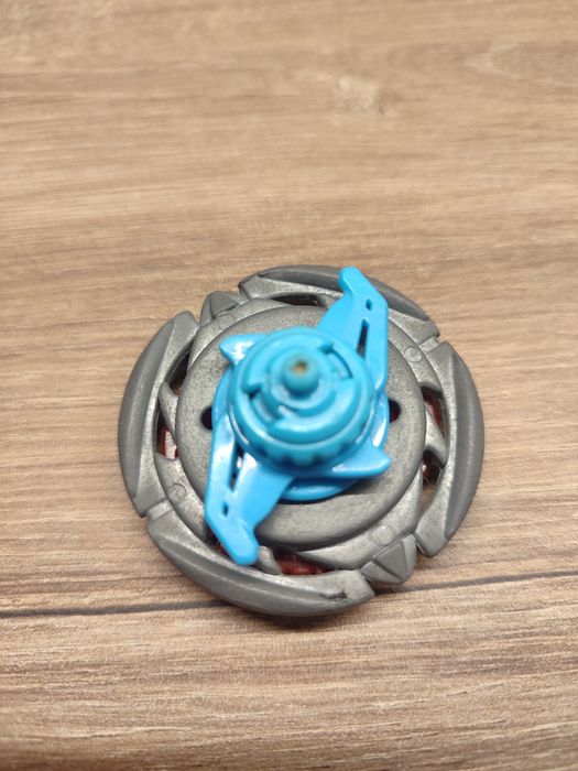 Beyblade - комлект блейдове