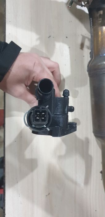 Термостат Mahle/Behr TI3989 за 1.5 Dci