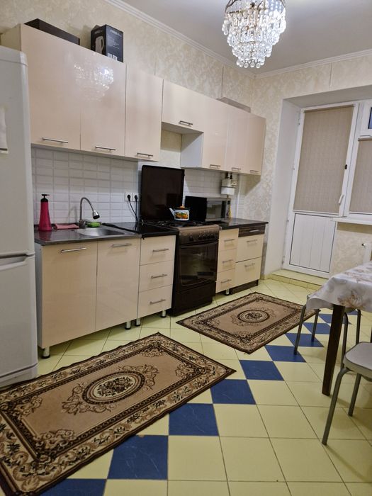 Квартира часы,ночь,сутки.