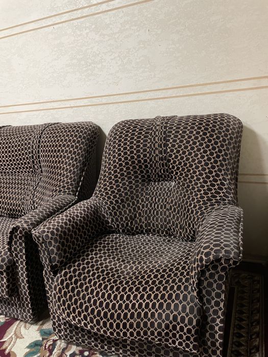 Mebel shkaf,divan sotiladi