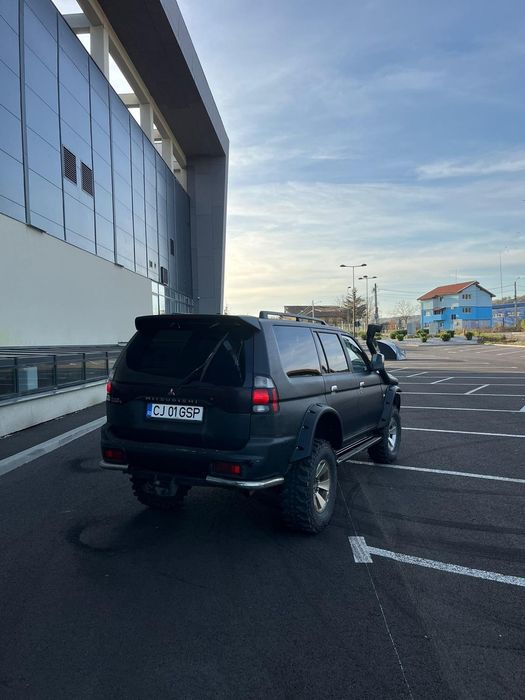 Vand Pajero Sport 2,5 impecabil