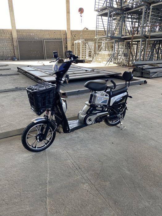 Электроскутер электровелосипед